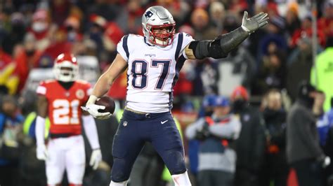 The “Gronk” Flaunted His Tight End! New England ...